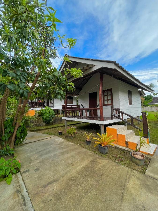 Pyramid Bangalow Ban Laem Sai Luaran gambar